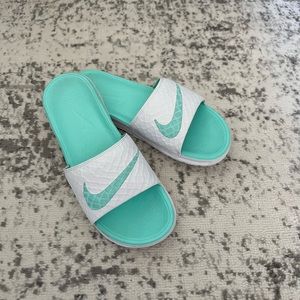 Nike Women’s Solarsoft slides